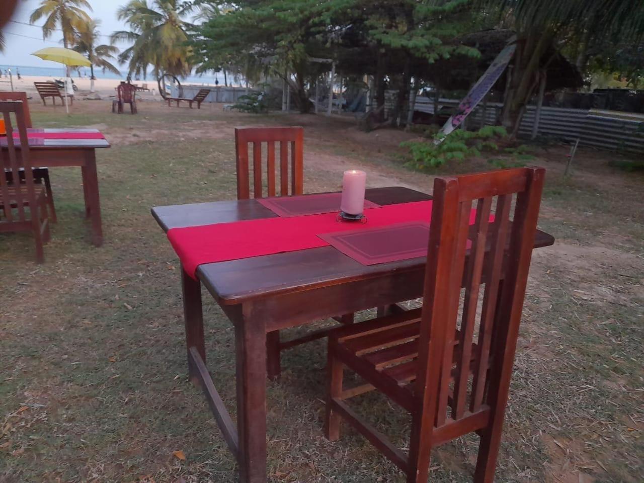 Baden Beach Hotel Kalkudah  Exterior photo