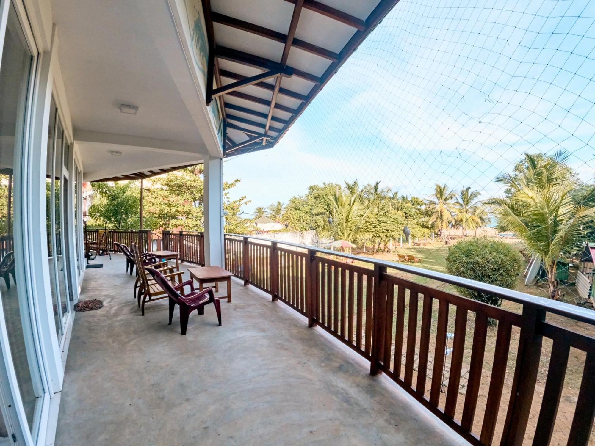 Baden Beach Hotel Kalkudah  Exterior photo